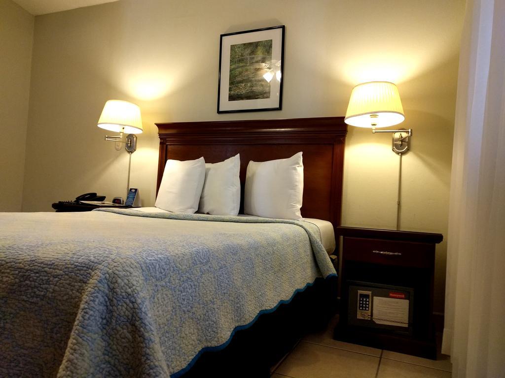 Hotel El Almendro Managua