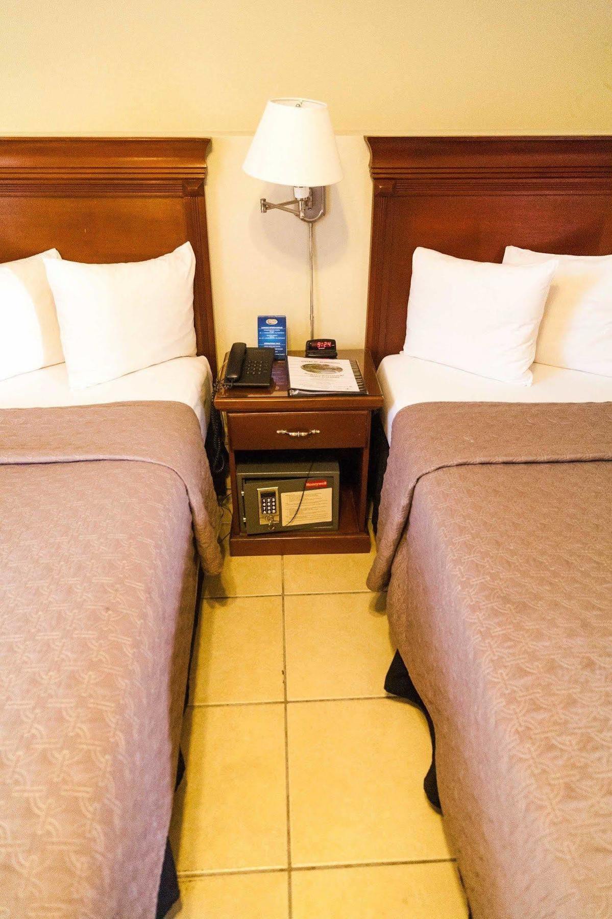 Hotel El Almendro Managua